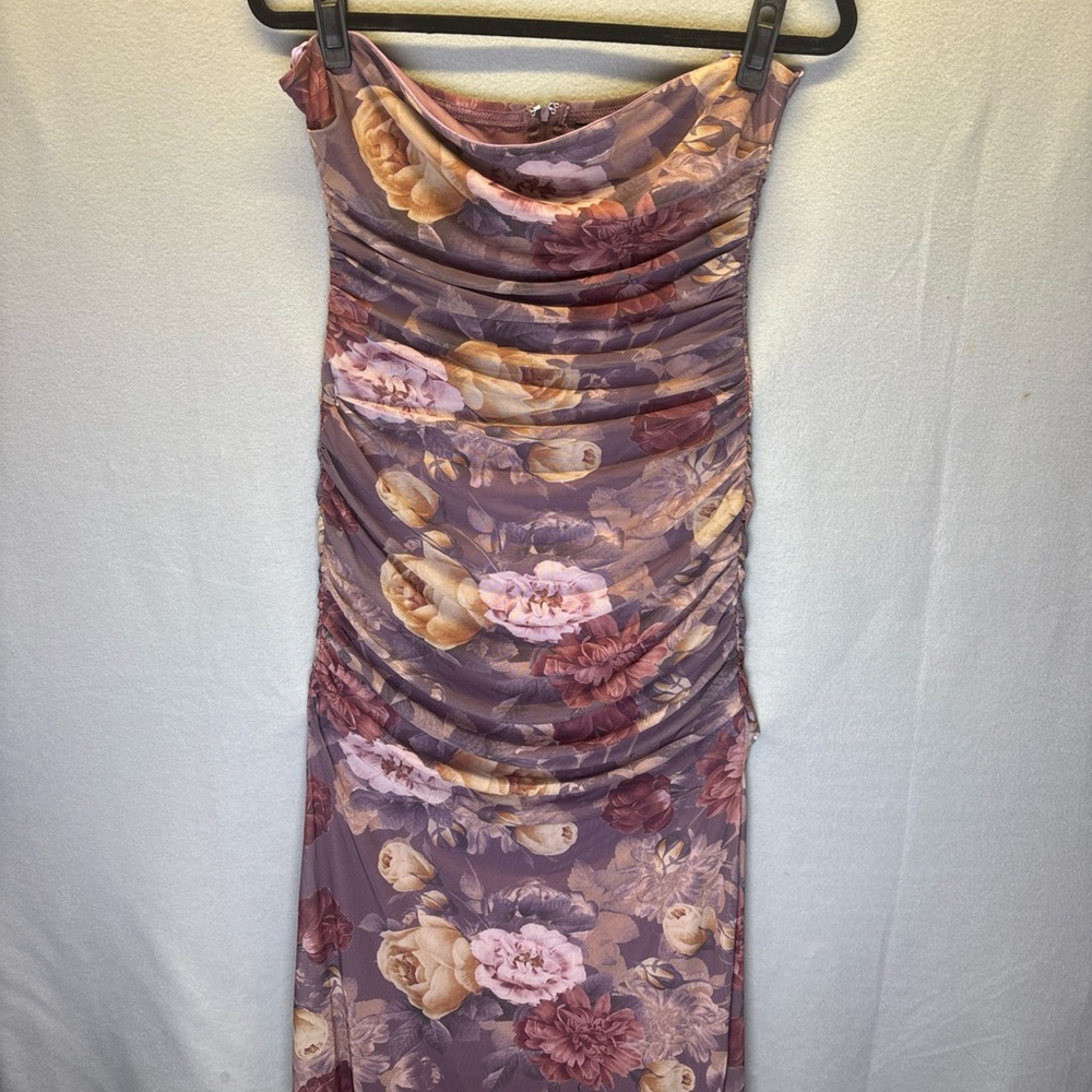Windsor Strapless Dress with Floral Pattern in Purple and Pink - Picture 5 of 10